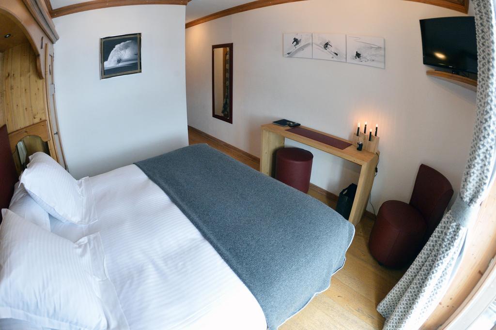 Double Room,378199813:JPEG